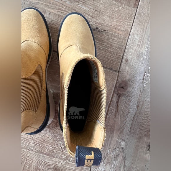 Sorel yellow suede Hi-Line Chelsea boots - Picture 5 of 6